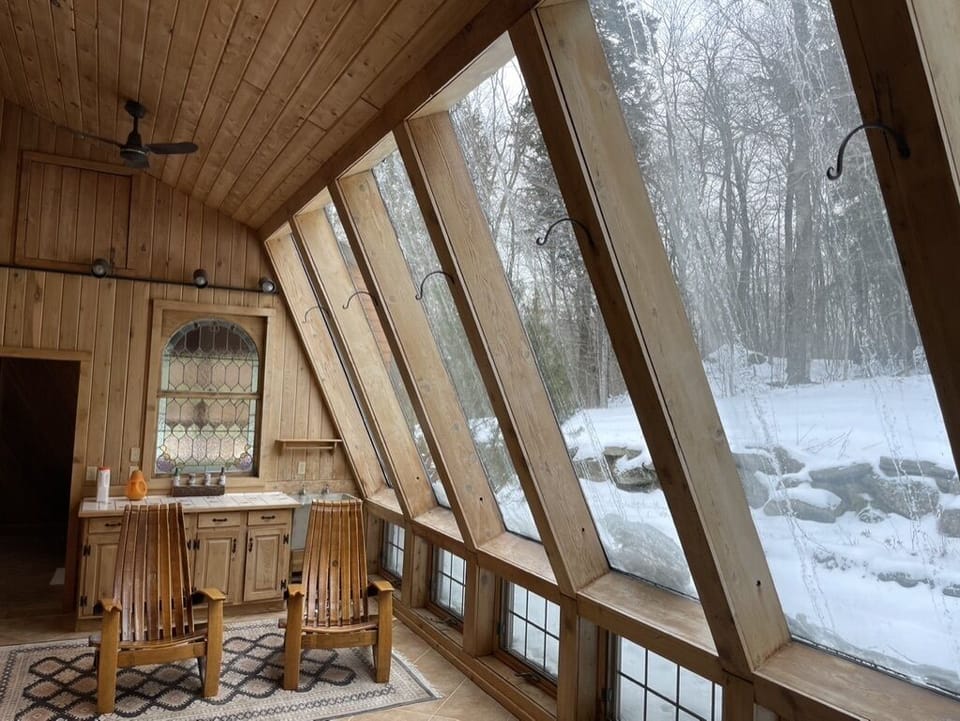 Sun Room & Ping Pong table