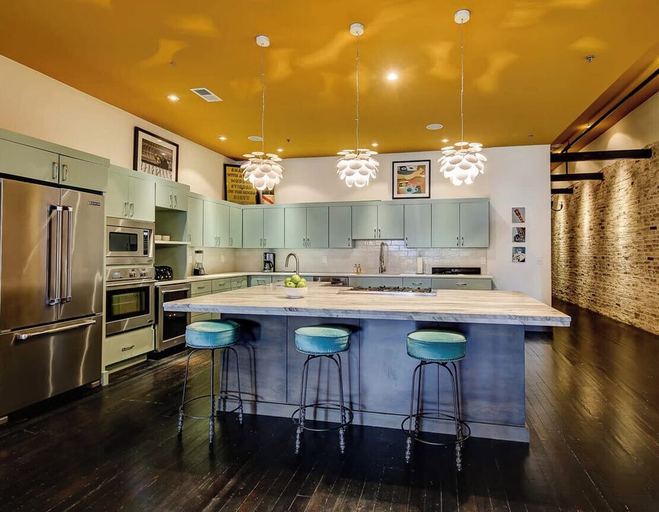 Spacious Kitchen with Granite Counters & Stainless Appliances