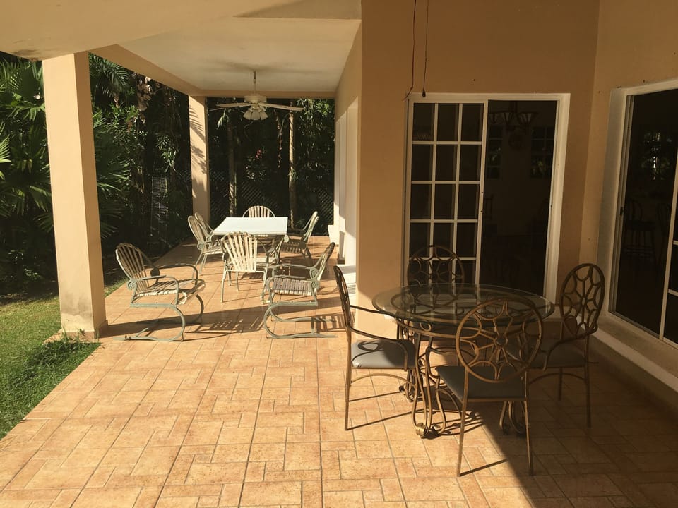 Outdoor dining