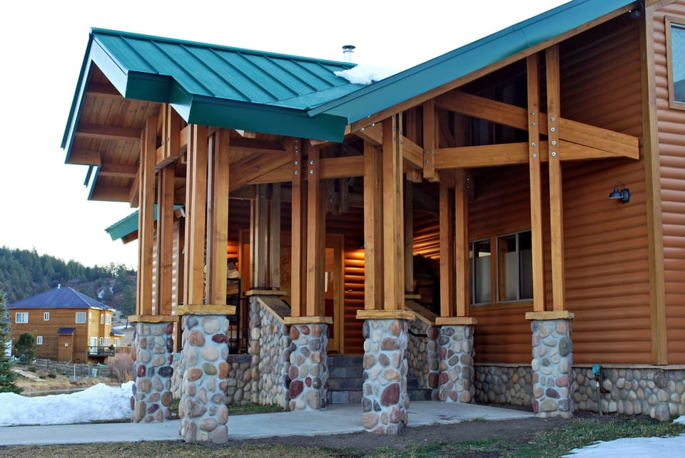 Porte Cochere