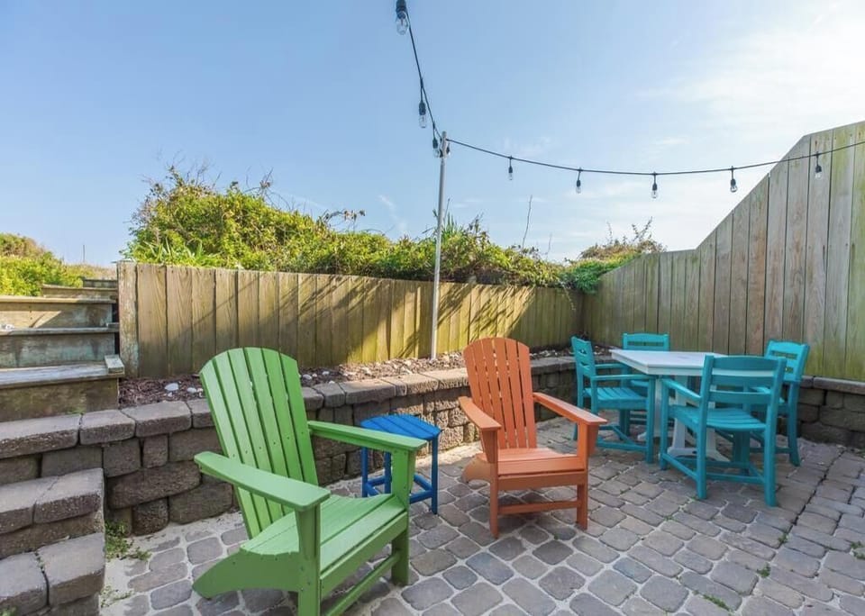 Ground Level Patio & Private Walk to Beach Access