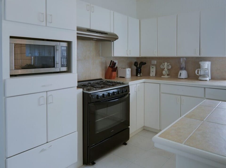 Tortuga-Kitchen-Area-C-1024x762.jpg