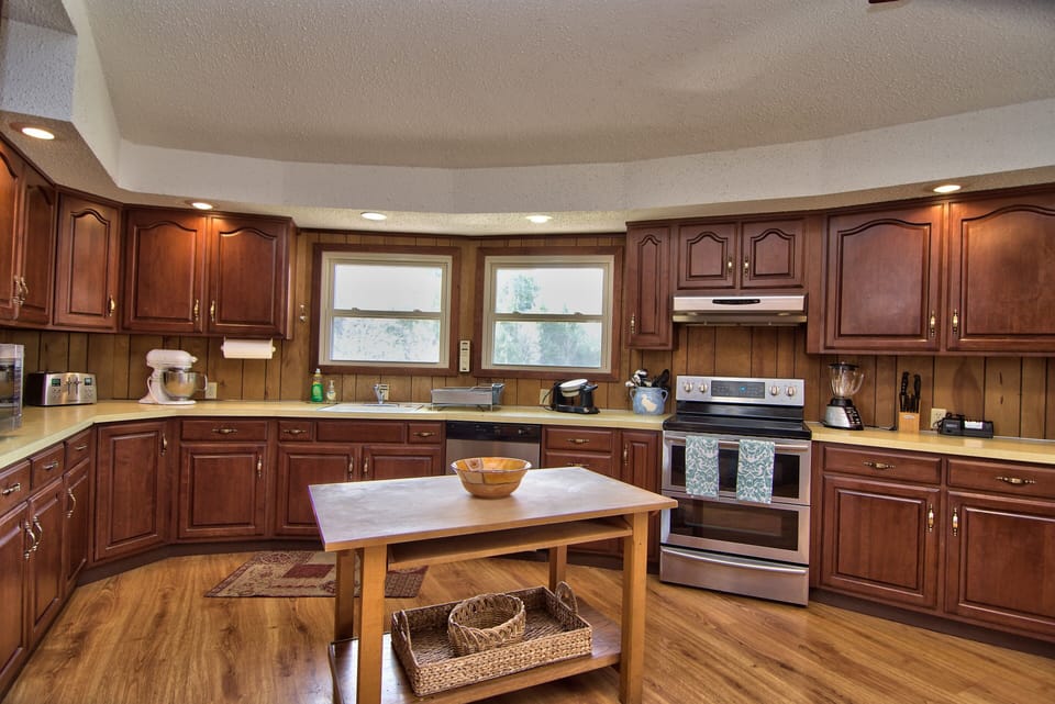 Main Upper Level Kitchen 
