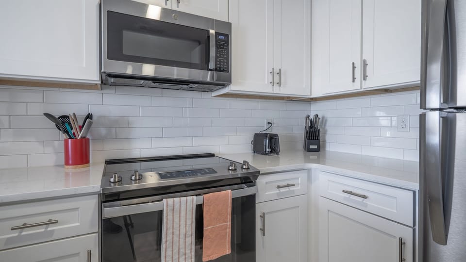 WANT TO EAT AT HOME?  THIS KITCHEN IS FULLY STOCKED!