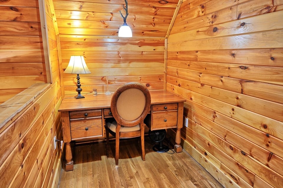 Dedicated work space in the loft