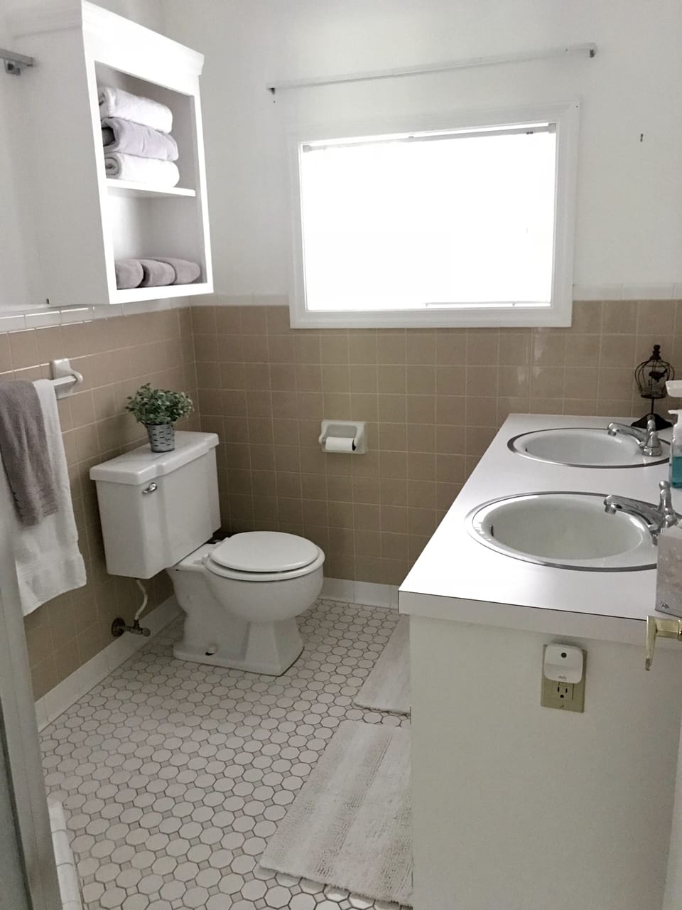 Main Bathroom