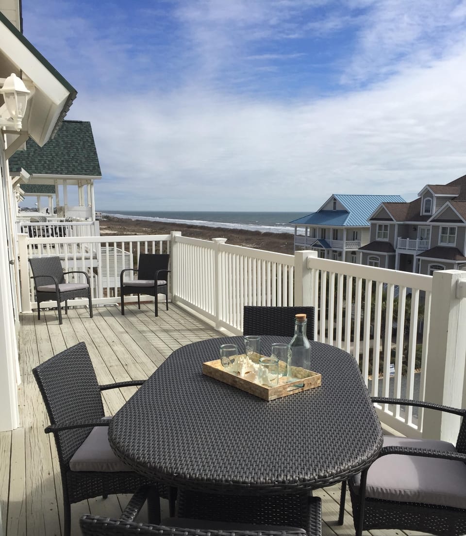 unobstructed ocean views from furnished deck