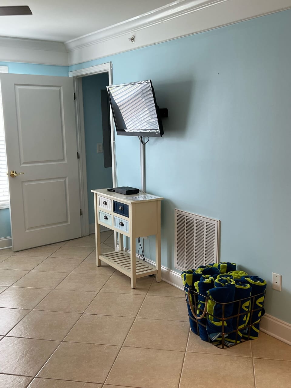 TV for bunk bed area. 