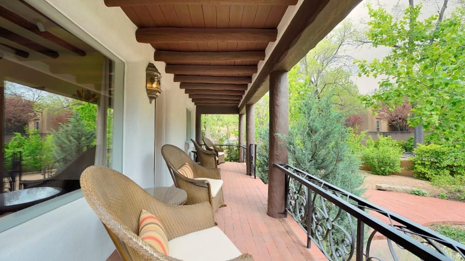 Front Entrance & Patio