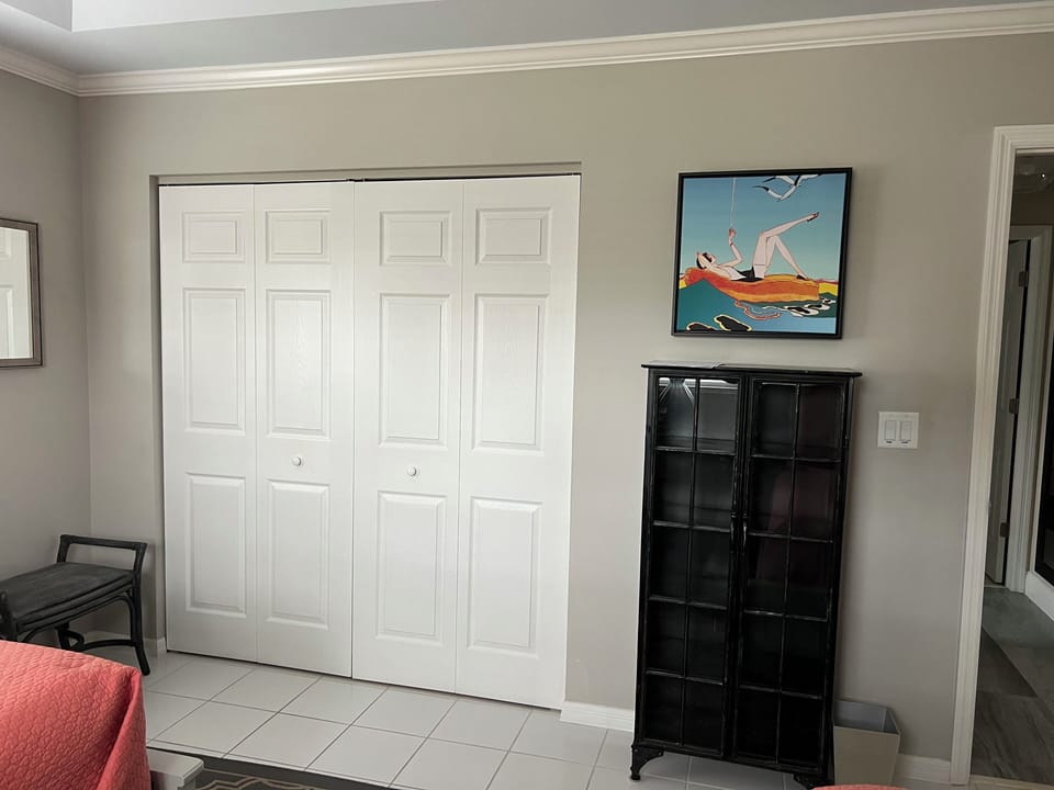 Large closet and plenty of storage to unpack and relax