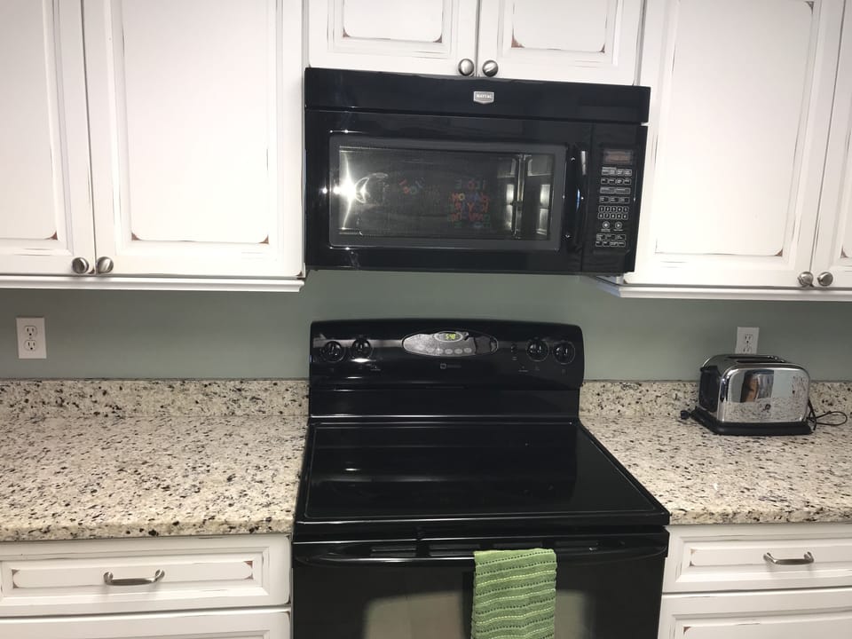 Kitchen Oven and Microwave