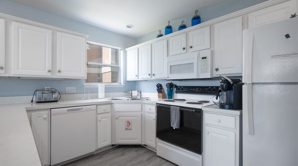 Standard and Keurig Coffee Pots
