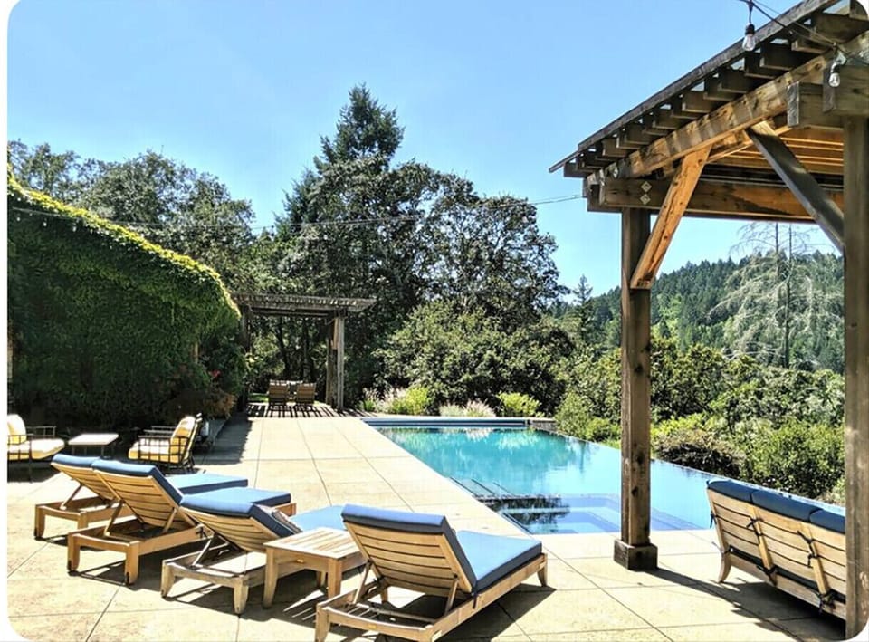 2 covered arbors