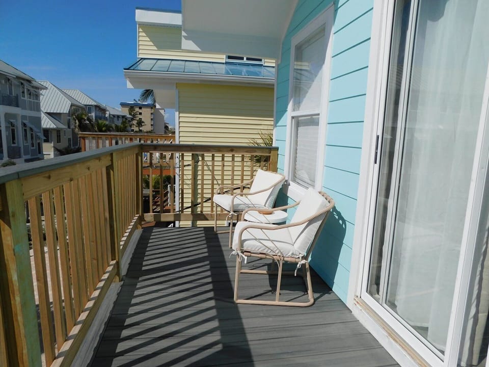 Upstairs deck