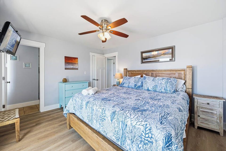 Top-Level King Master Bedroom with Deck Access