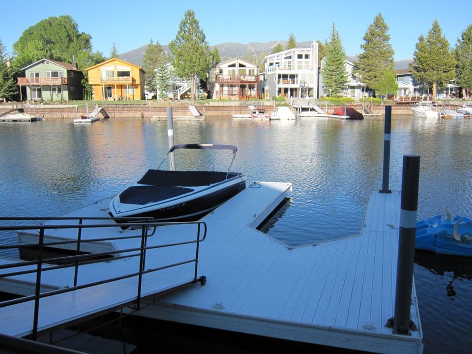 Large Private Boat Dock - 4 boats