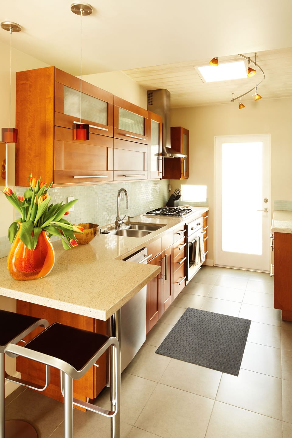 Gallery kitchen fully equiped