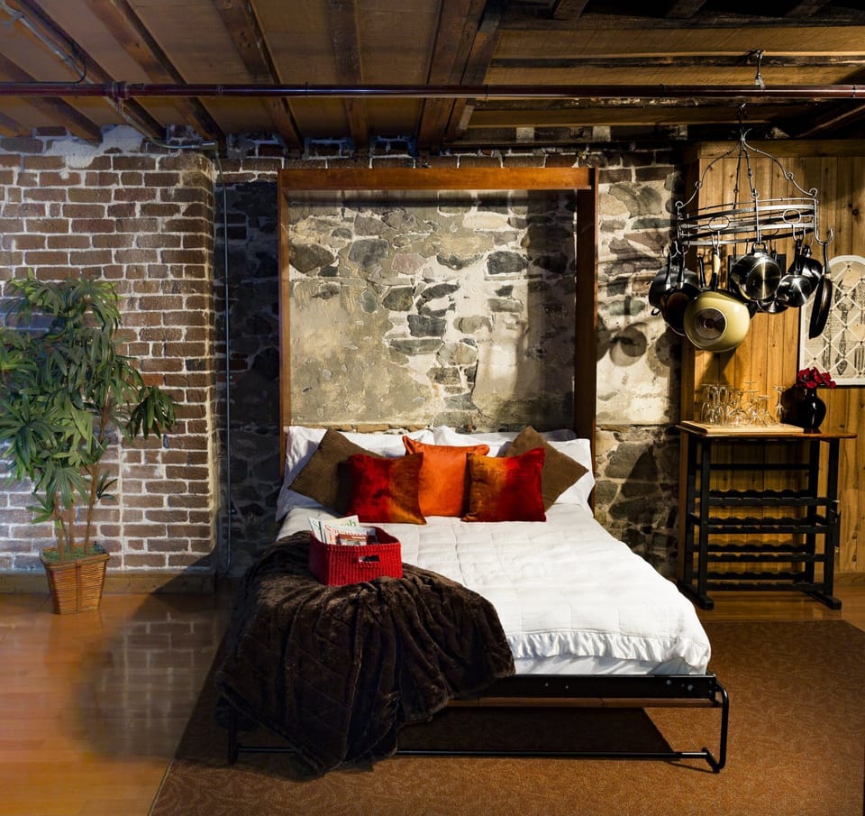 Murphy Bed pulls down (Queen) Comfy!