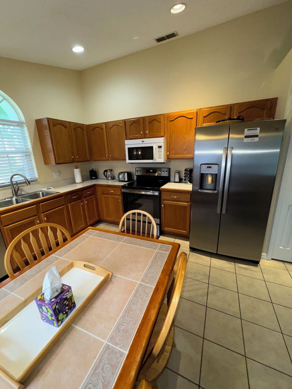 Kitchen seats 6