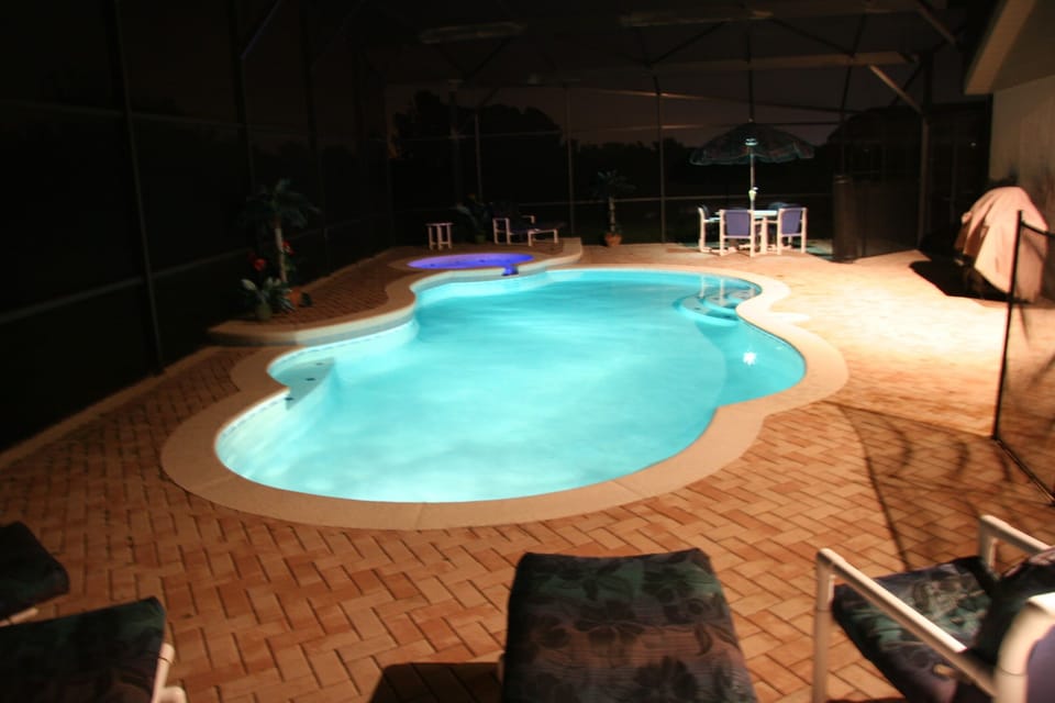 Color changing Pool lights .