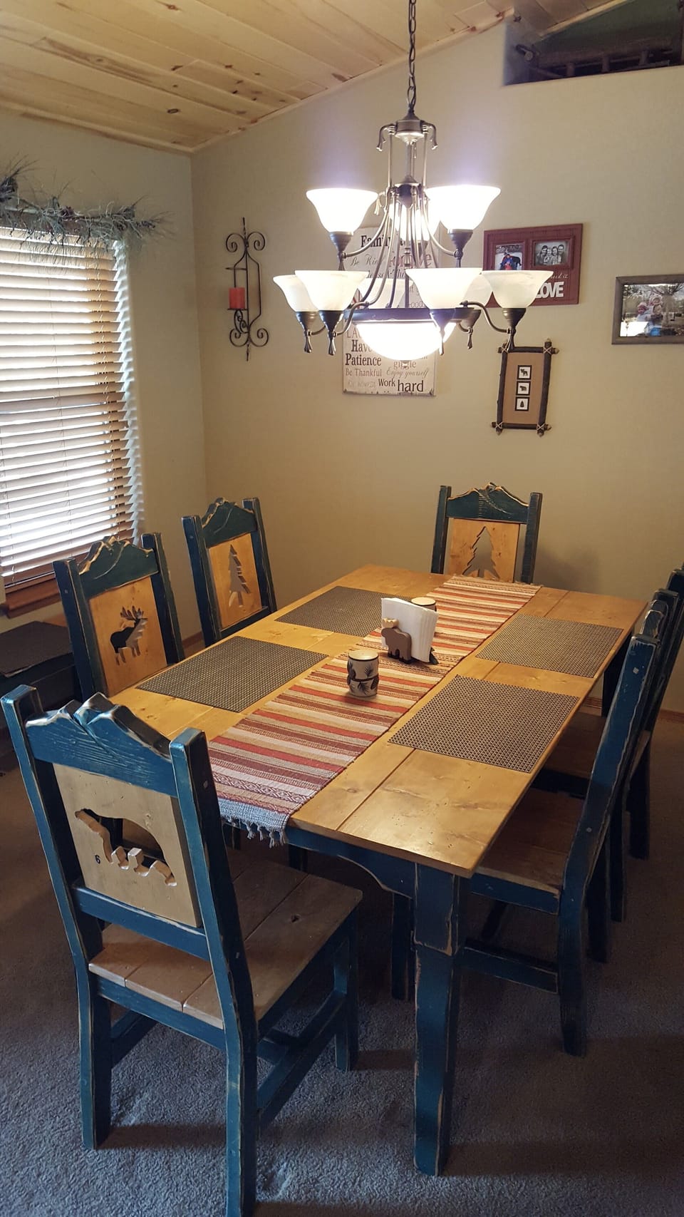 Pine dining table with 6 chairs and bench, sitting 10.