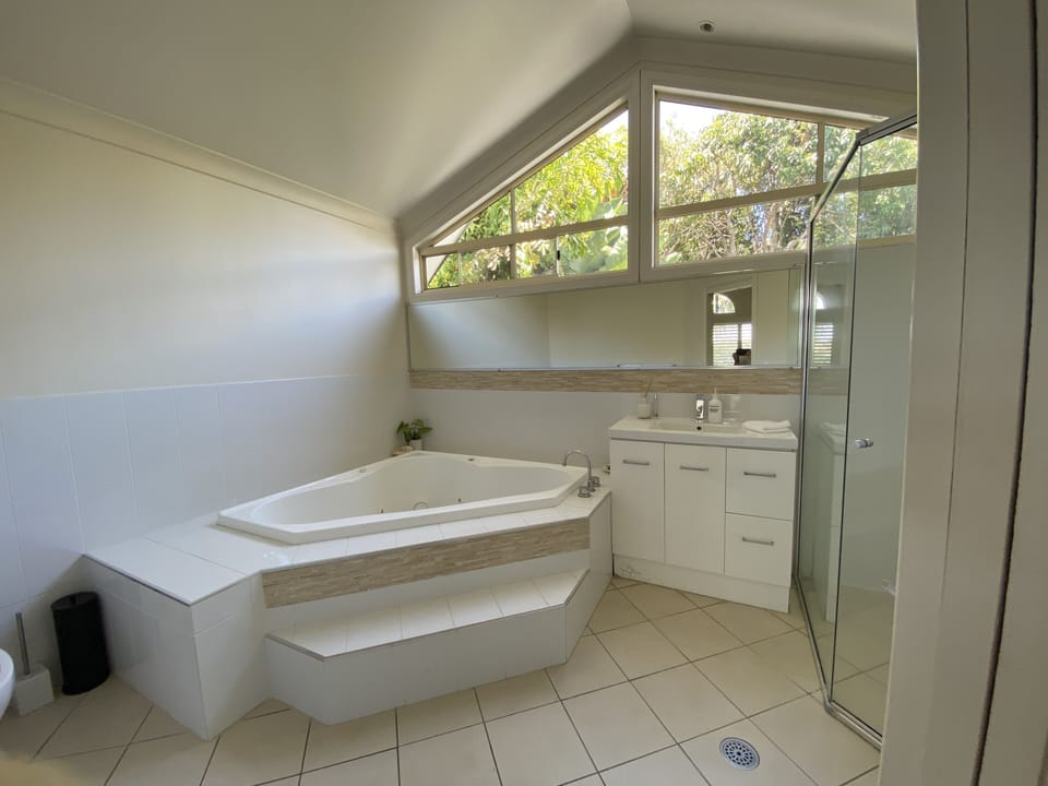 En-suite off master 