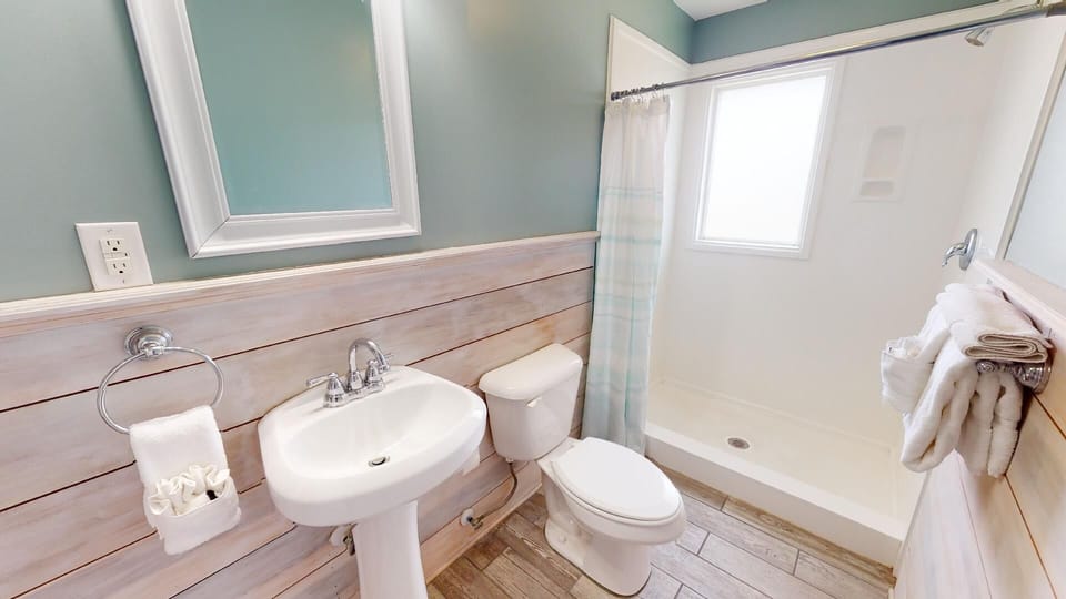 Full Bathroom