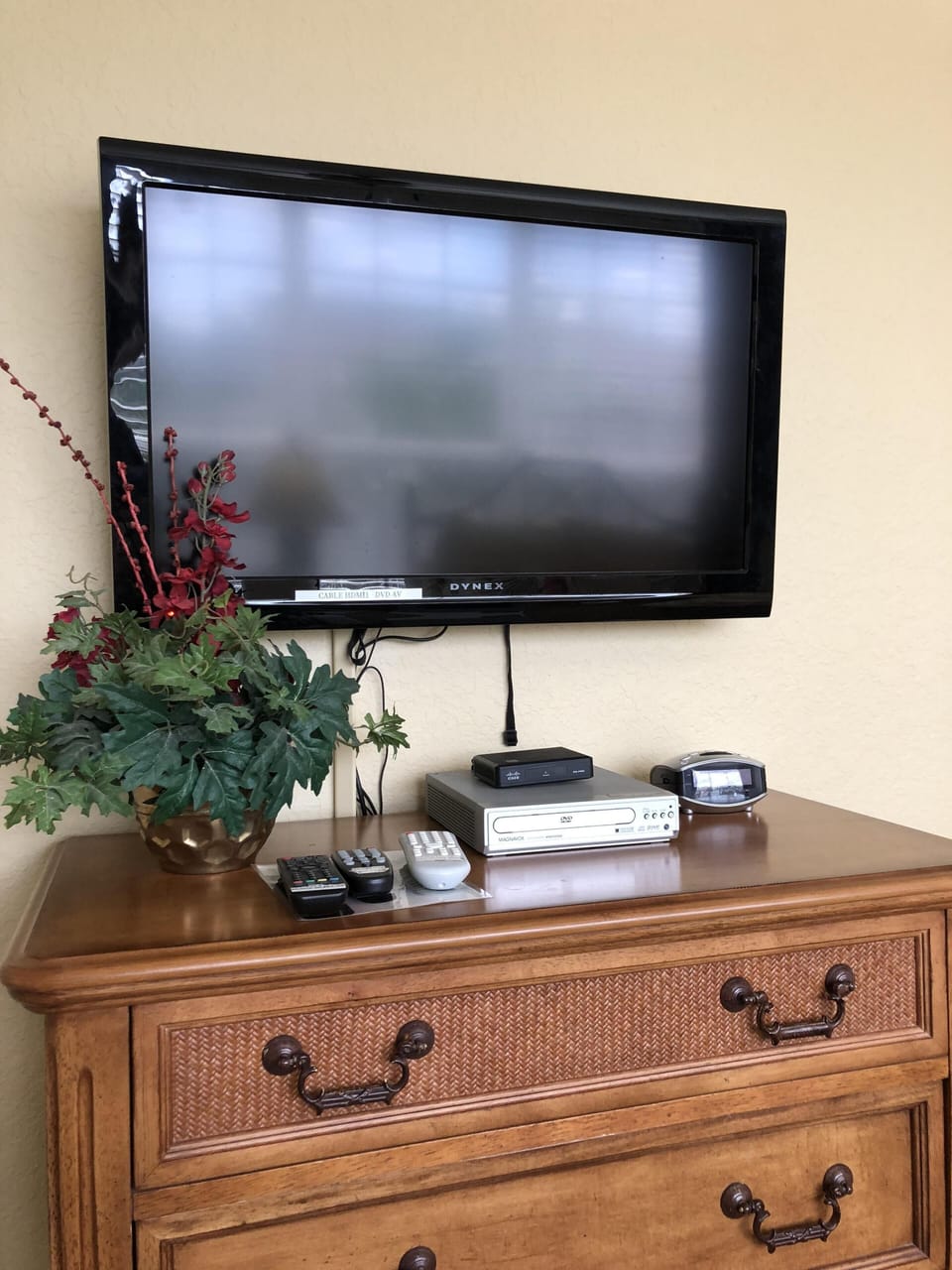 TV and DVD player in third bedroom