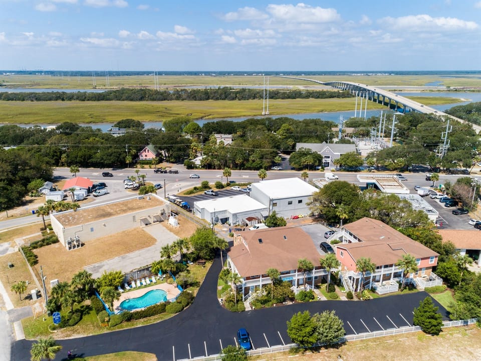 Close to the IOP Connector - easy on and off the island.
