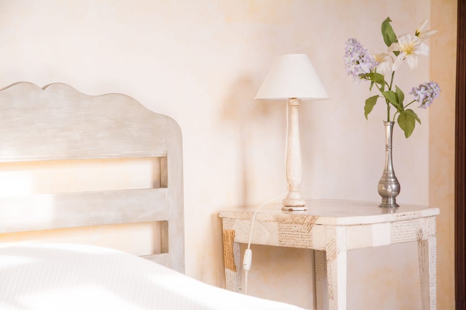 Double Room (Dordogne) | Premium bedding, individually decorated, individually furnished, desk