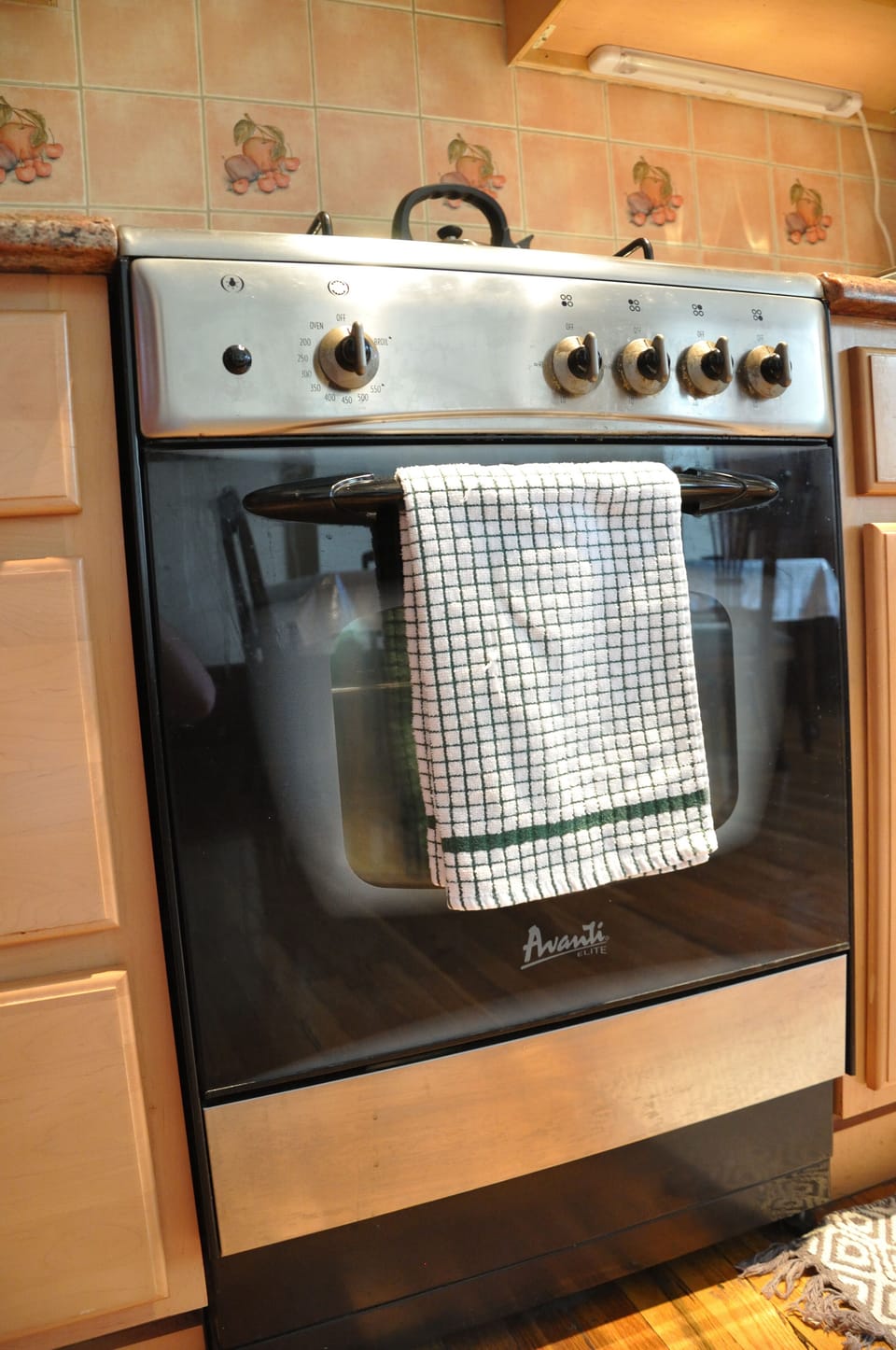 Analita's Stove, Kitchen