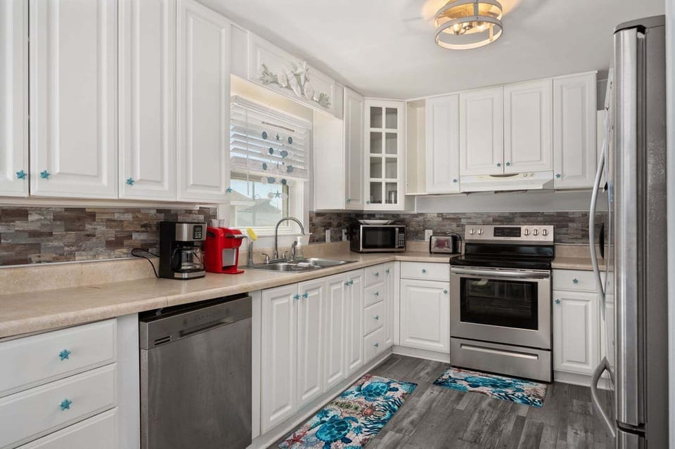 20-web-or-mls-Cove-600-Viento-ML-Kitchen