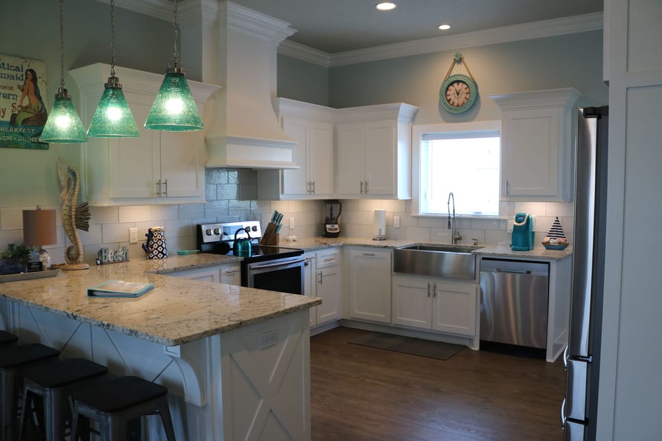 Immaculate and roomy, this Kitchen has it all - including high-end appliances!