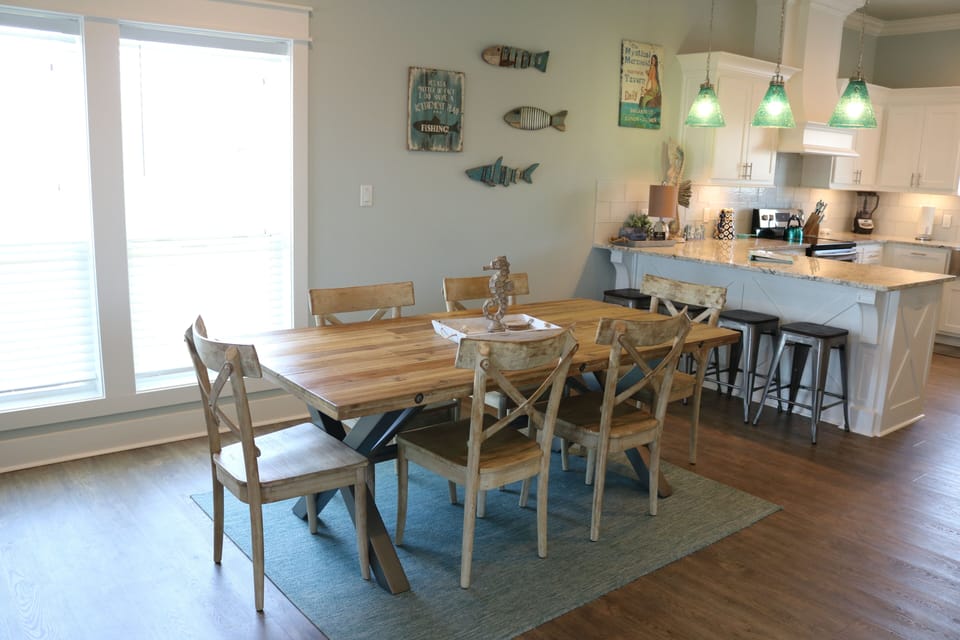 Plenty of room for six at the dining table.