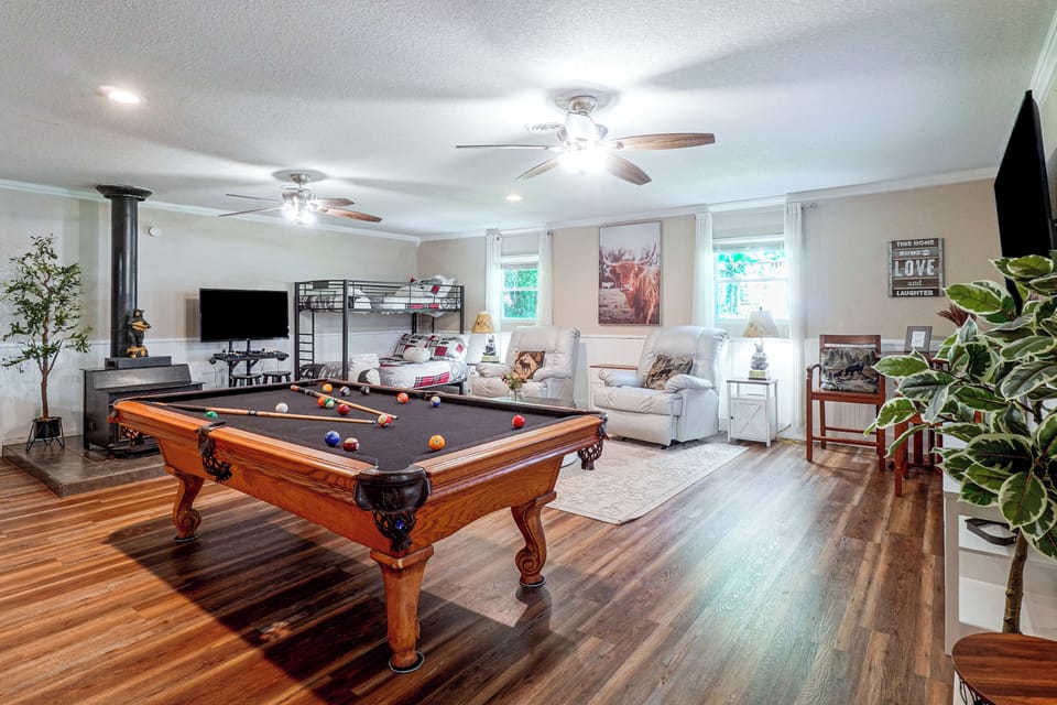 Game Room | Twin/Full Bunk Bed