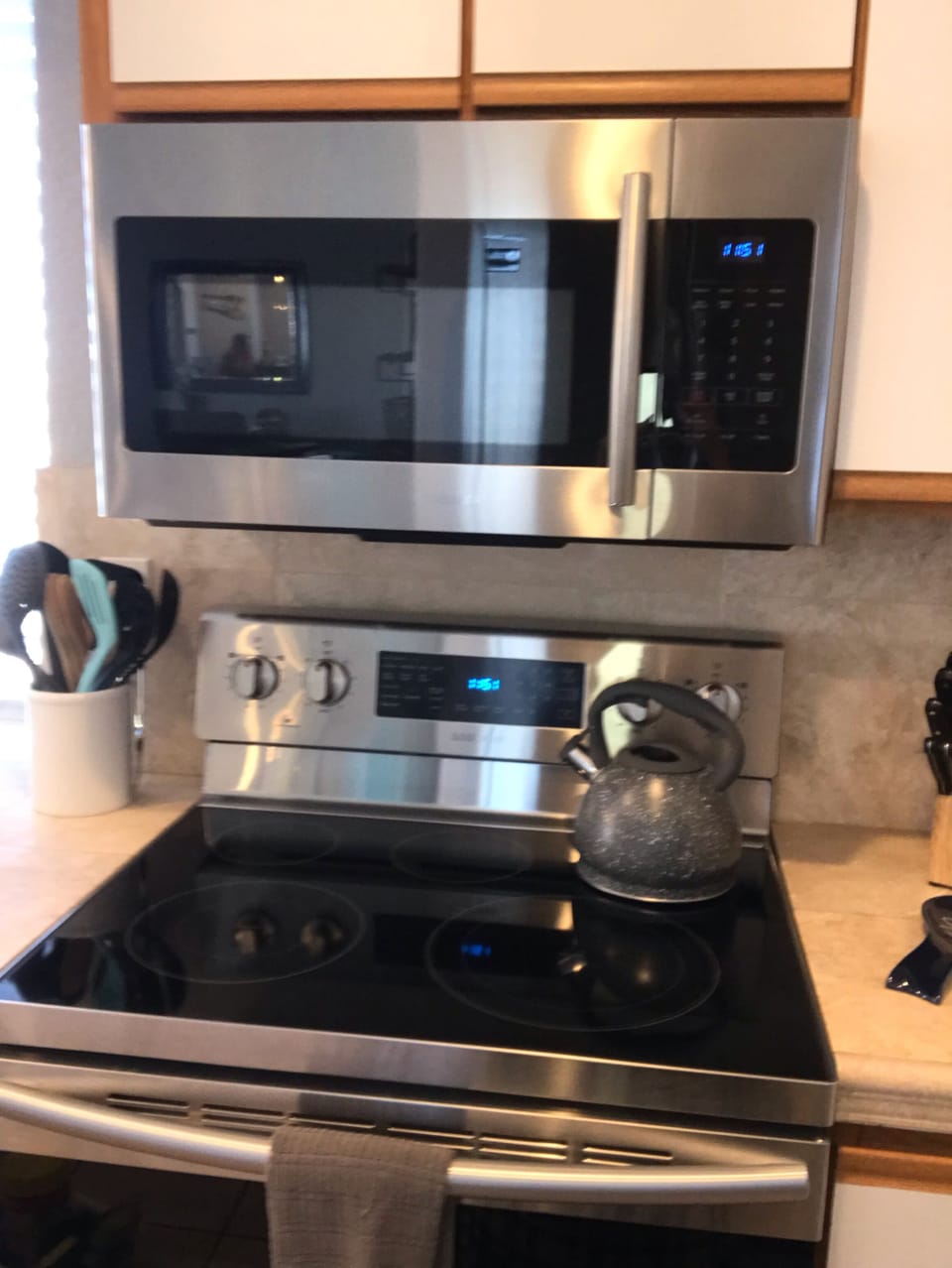 New microwave and new stove/oven 