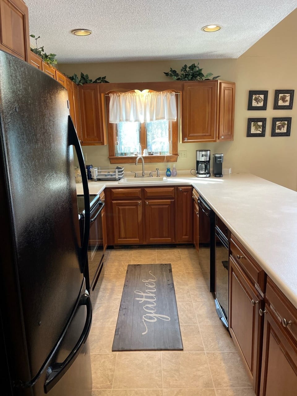 Galley Kitchen, well stock with Cooking Utensils, Coffee Maker and Keurig.
