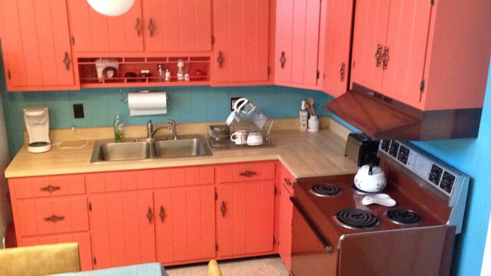 Nicely appointed kitchen!