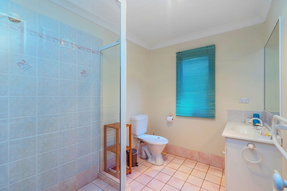 Bathroom 2 upstairs with shower