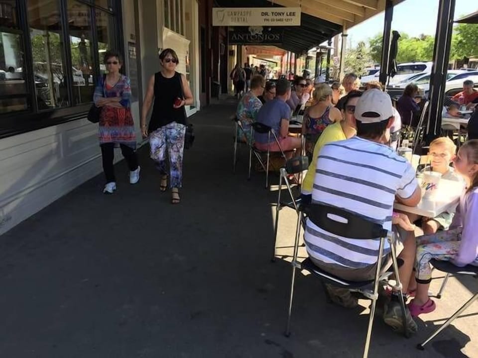 Outdoor dining