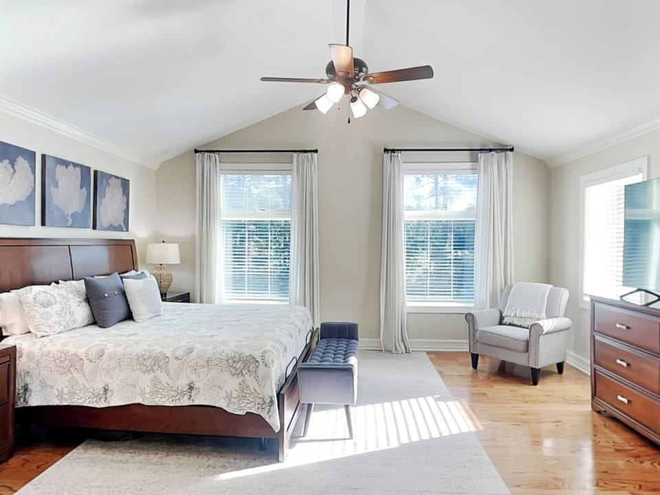 Primary Bedroom - King Bed - Third Level