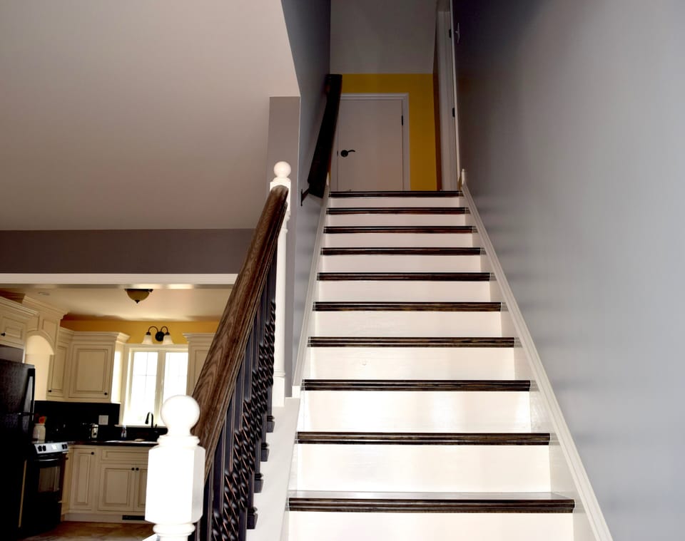 open stairway to 2nd floor