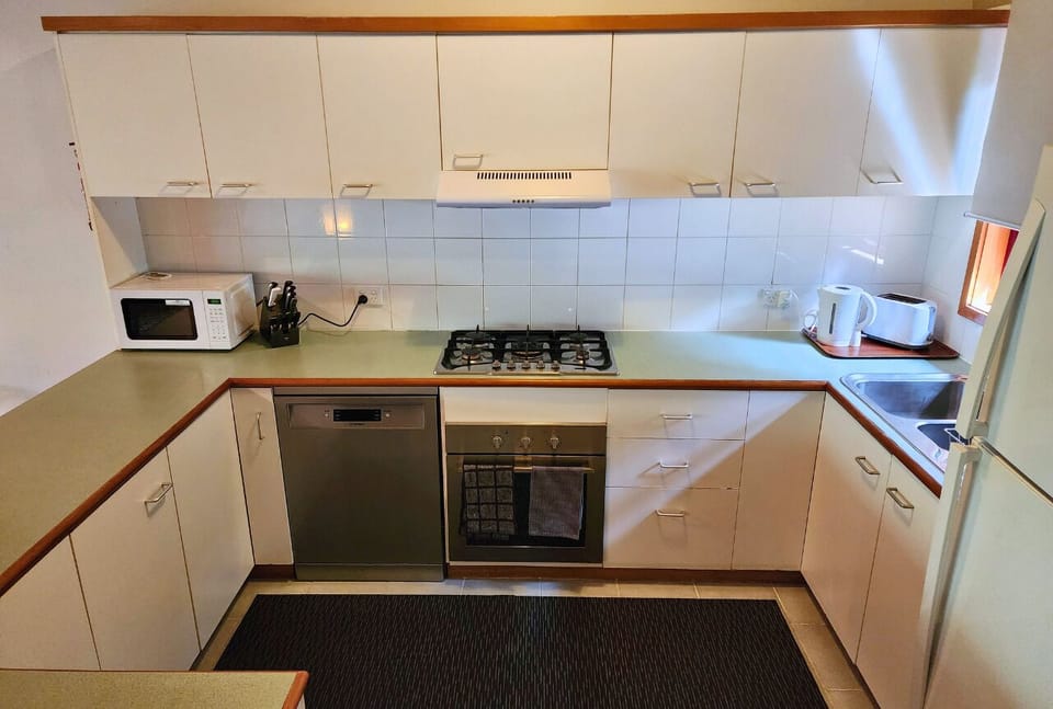 Fully equipped kitchen.