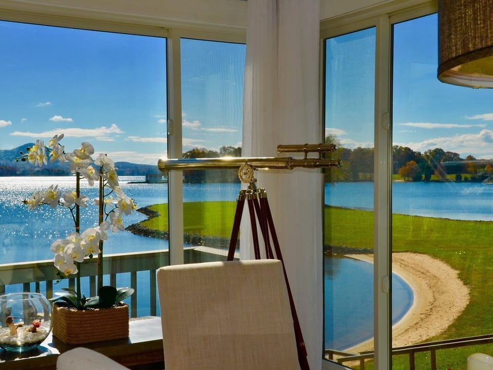Dining room overlooking the semi private beach area