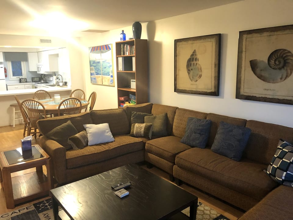 Living room to dining room and kitchen.