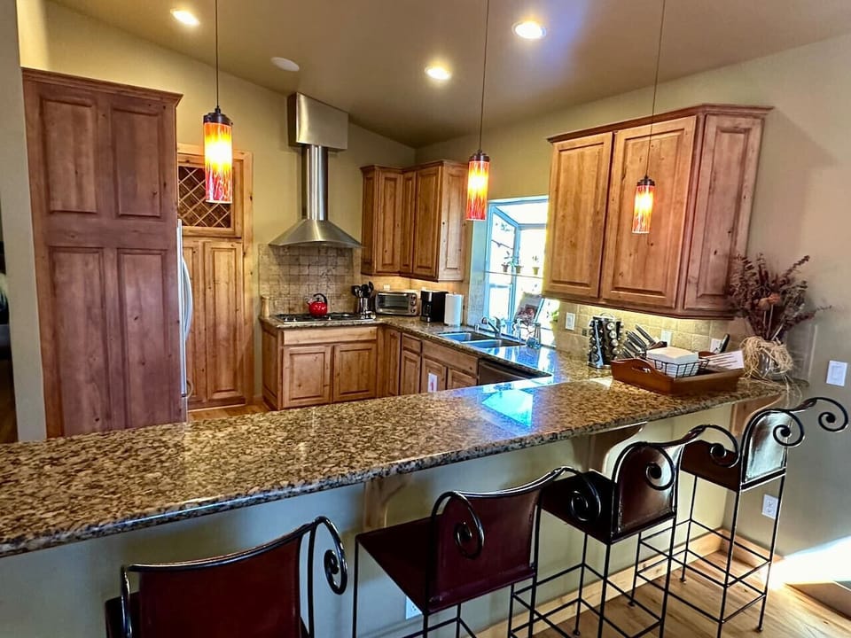 Kitchen and Bar counter