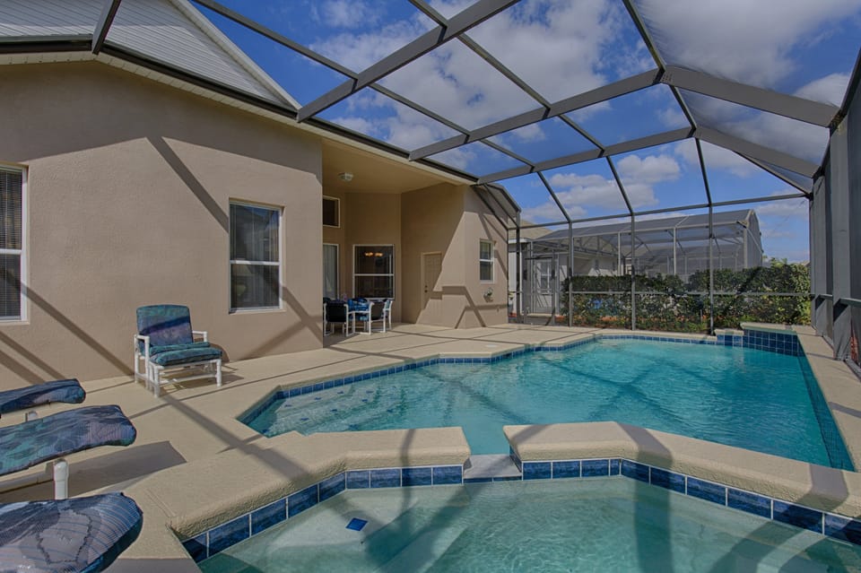 Covered Lanai with Pool and Spa