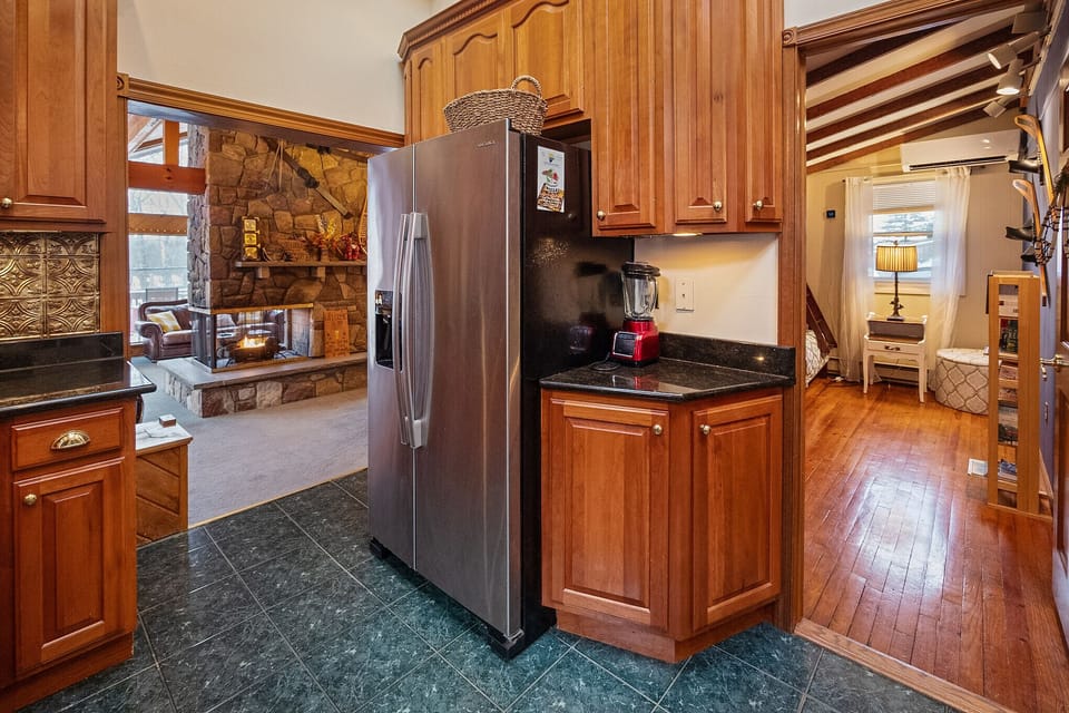large side by side refrigerator, extra counter space on either side