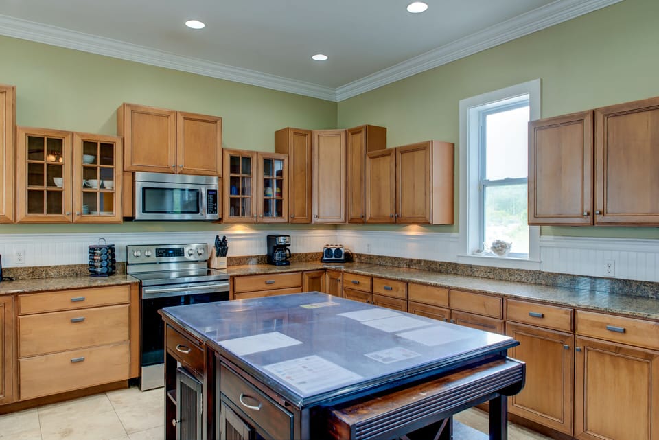 15 Kitchen.jpg