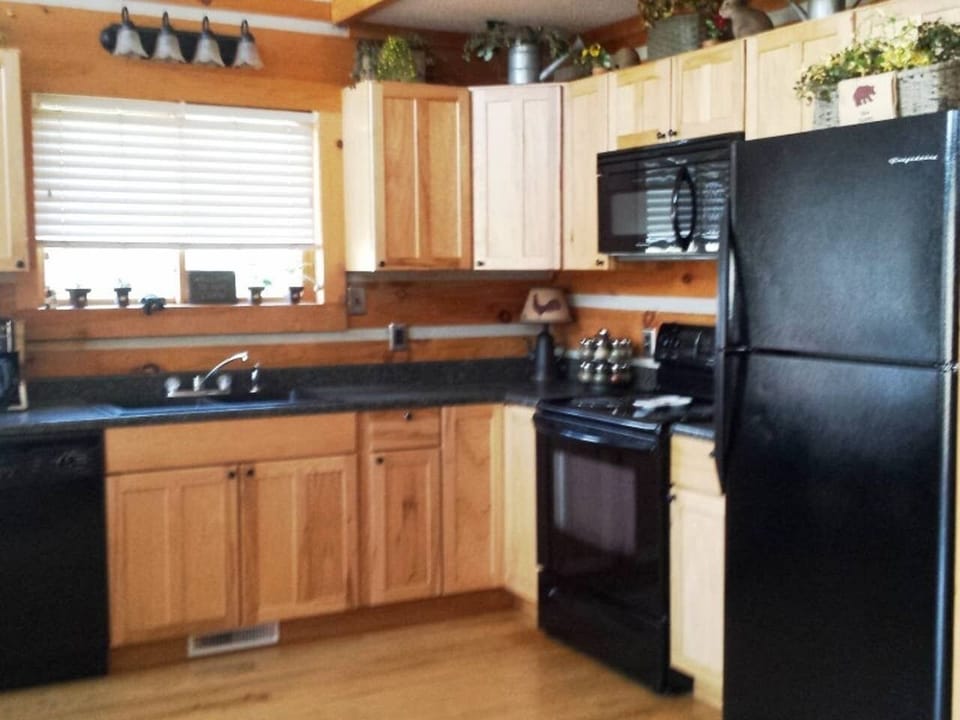 Fully equipped kitchen.